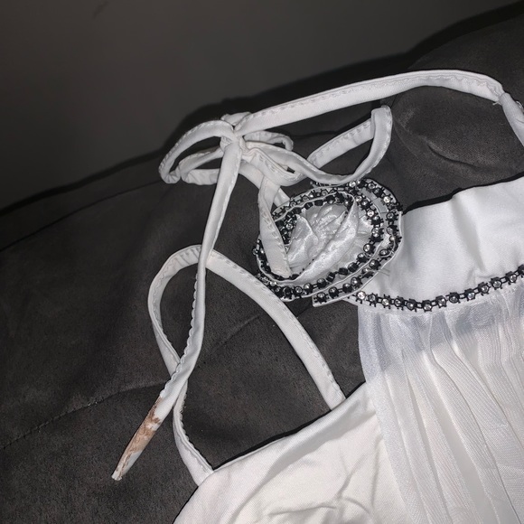 White dress never worn - Picture 2 of 7